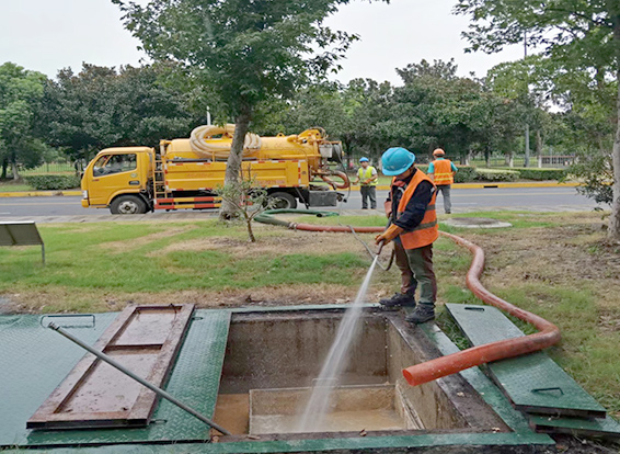 镇沅化油池清理